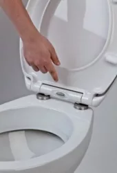 SITZ DUROPLAST antibakteriális WC ülőke, rozsdamentes zsanérral, SOFT CLOSE / lassú záródású lecsapódásmentes / légrugós kivitel, levehető / könnyen tisztítható, fehér