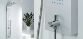 Wellis MARINER SILVER hidromasszázs zuhanypanel, termosztátos csapteleppel, trópusi esőztető fejzuhannyal, ezüst szürke színű / silver, WZ00086